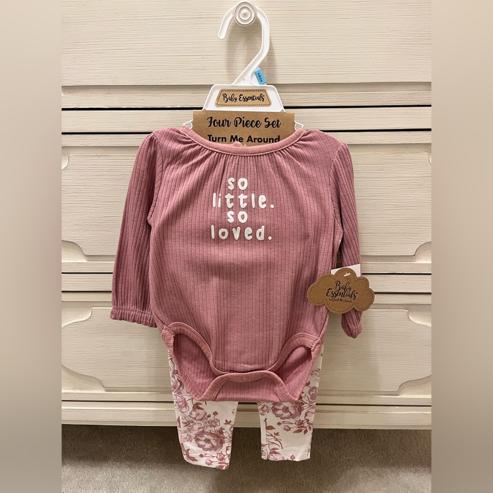 BABY ESSENTIALS 4 piece set (6 months)